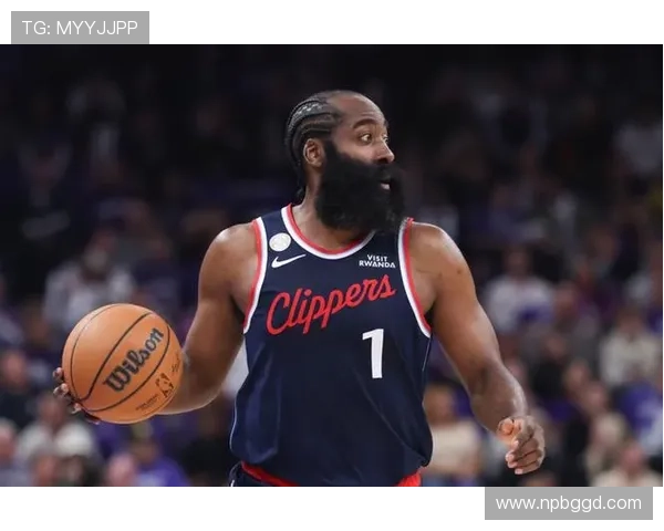 哈登全场拼搏37分钟却无罚球机会仍砍27分9助攻3抢断表现令人心痛