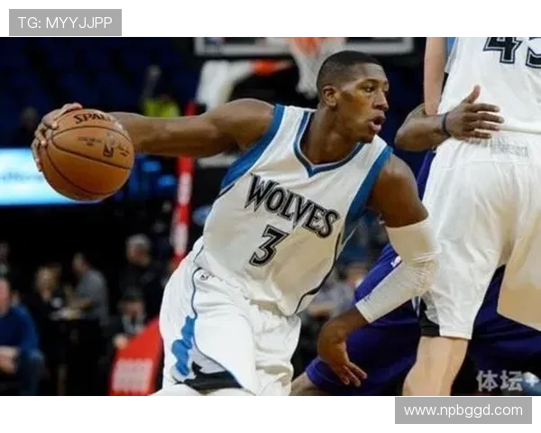 邓恩称赞狄龙疯狂表现激励全队感到庆幸能与他并肩作战